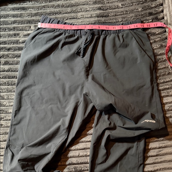 Patagonia Men's TERREBONNE Joggers in FORGE GREY - Picture 6 of 16